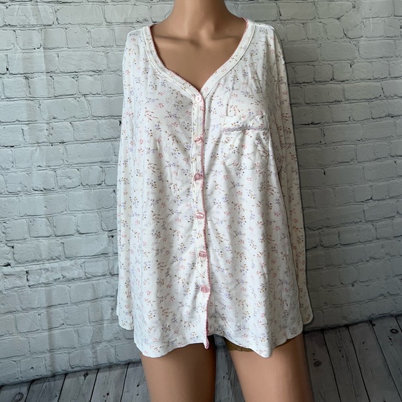 Karen Neuburger Tops - karen neuburger white & pink button down shirt size XL